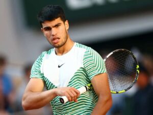 “Dumbest rule in the book,” Carlos Alcaraz being forced to forfeit a game to get medical assistance against Novak Djokovic triggers fans against the French Open officials
