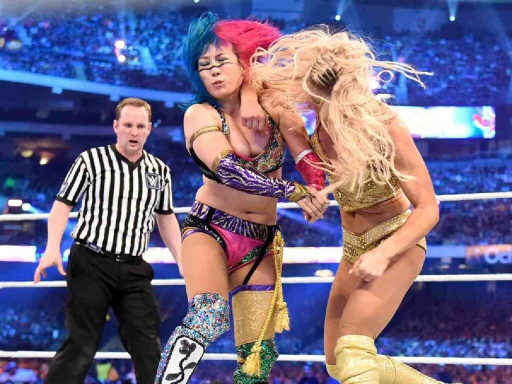 WATCH: WWE unveils the brand-new Women's Championship for Asuka, gets interrupted by the quintessential return of Charlotte Flair on SmackDown