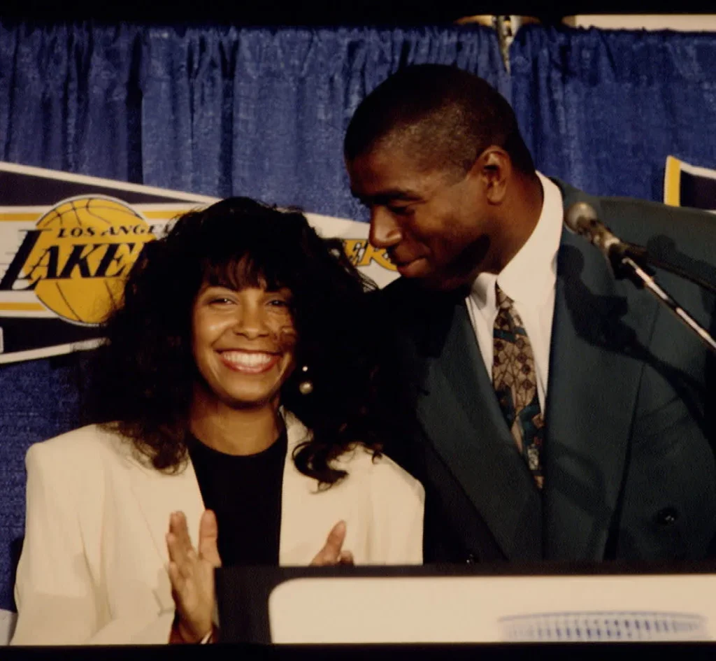 4eb0a93b5e026d9e Cookie Johnson Earlitha Kelly with Magic Johnson 1110x1024