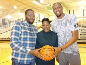 Tony Durant, Wanda Durant and Kevin Durant