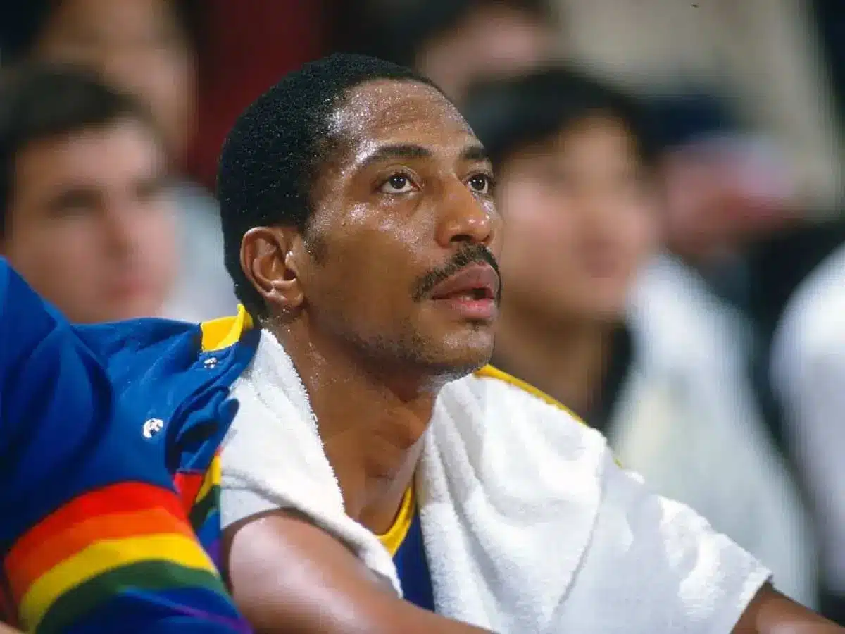 Alex English one of the top scorers in the NBA all-time scoring list