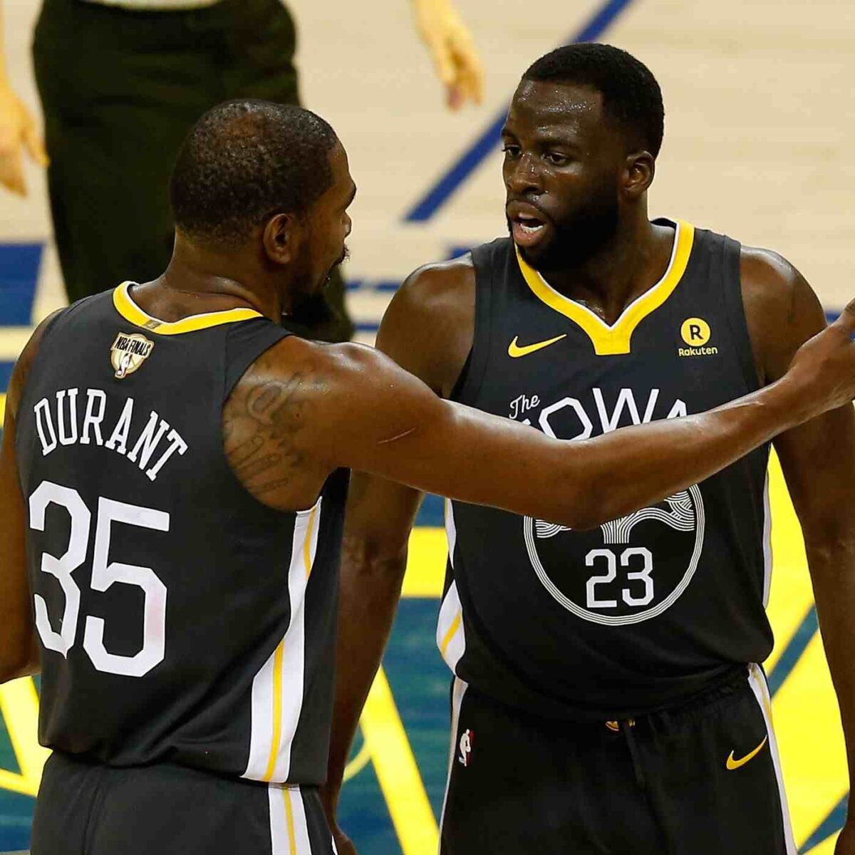 Kevin Durant and Draymond Green arguing during a game (Via Golden State Of Mind)