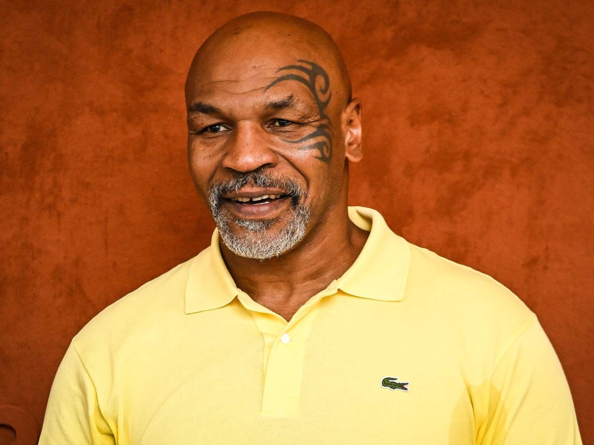 Mike Tyson given medical attention at the airport