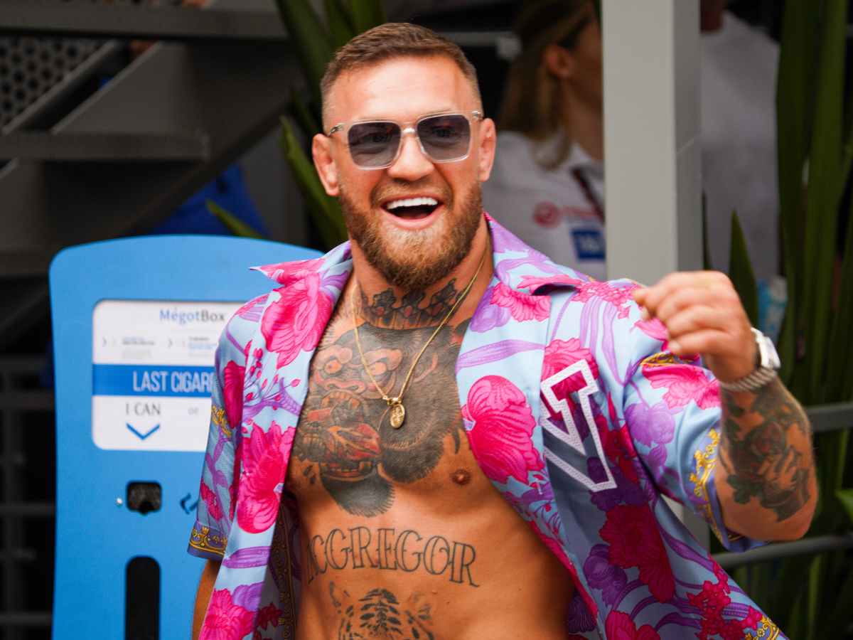 Fight fans' hilarious reaction to Conor McGregor's latest online roasting session