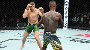 Israel Adesanya shows respect to Dricus Du Plessis